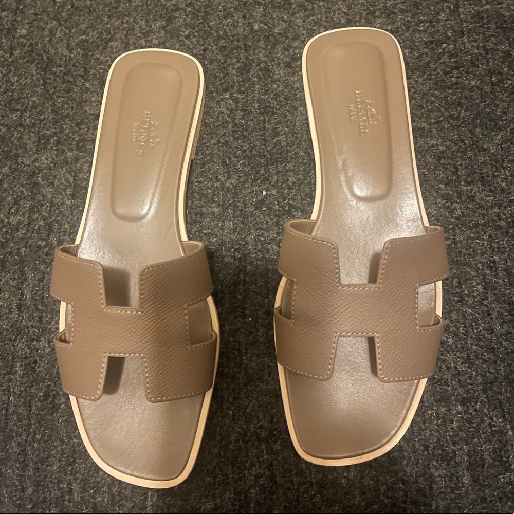 💯 Authentic Hermes sandals